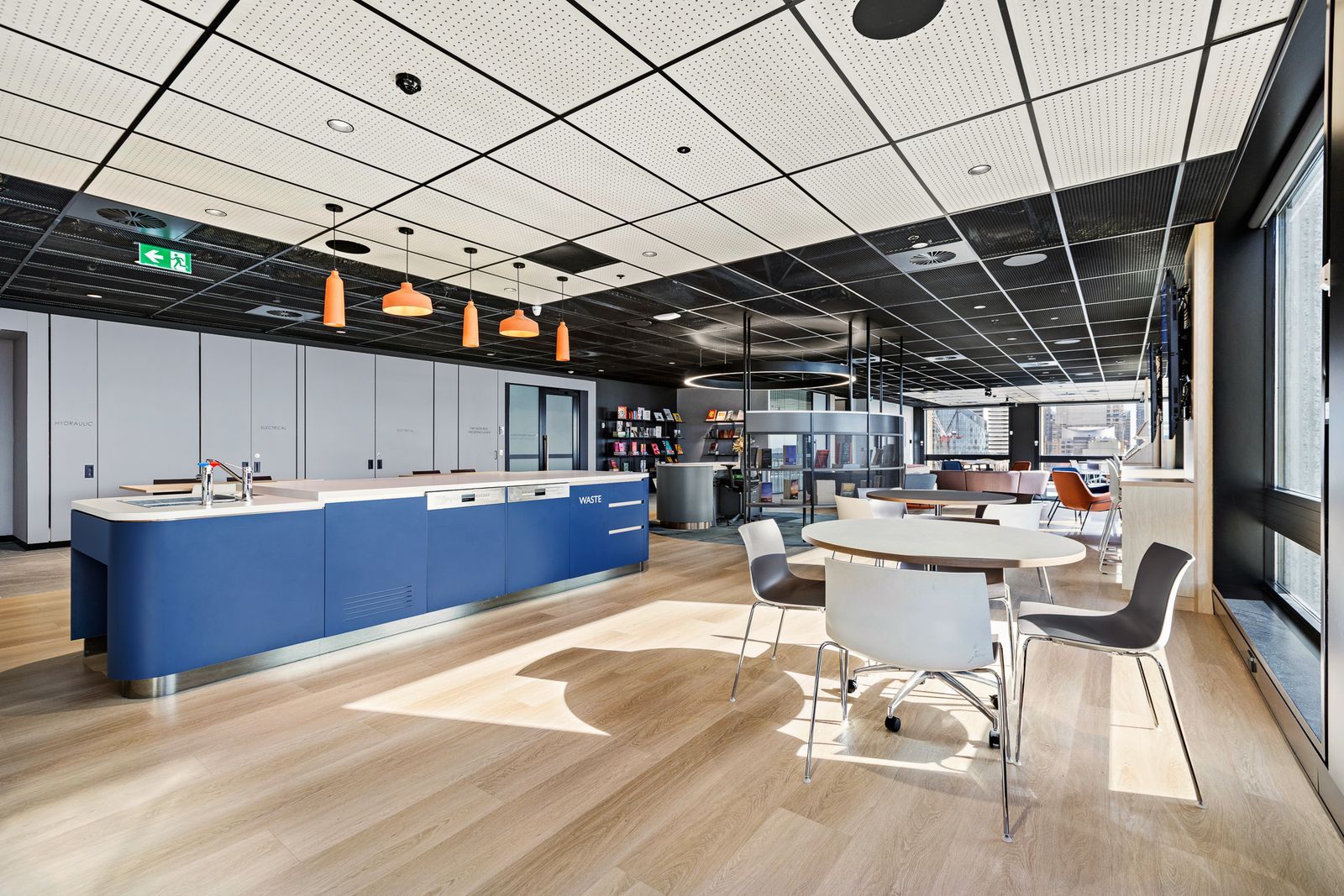 HarperCollins — Level 19 — photo 2